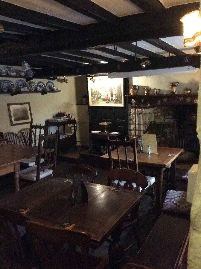 Bear Inn - Bisley Bisley  Exterior foto